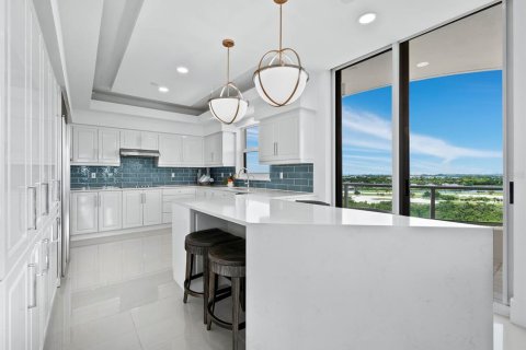 Copropriété à vendre à Longboat Key, Floride: 3 chambres, 209.03 m2 № 1720795 - photo 15
