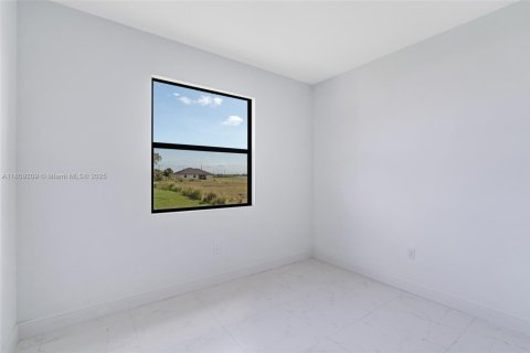 House in LaBelle, Florida 4 bedrooms, 150.13 sq.m. № 1749925 - photo 22