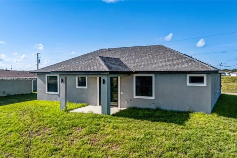 House in LaBelle, Florida 4 bedrooms, 150.13 sq.m. № 1749925 - photo 30