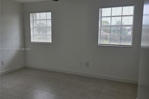 Touwnhouse à louer à Cooper City, Floride: 3 chambres, 125.42 m2 № 2003296 - photo 11