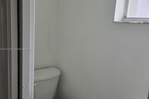 Touwnhouse à louer à Cooper City, Floride: 3 chambres, 125.42 m2 № 2003296 - photo 15