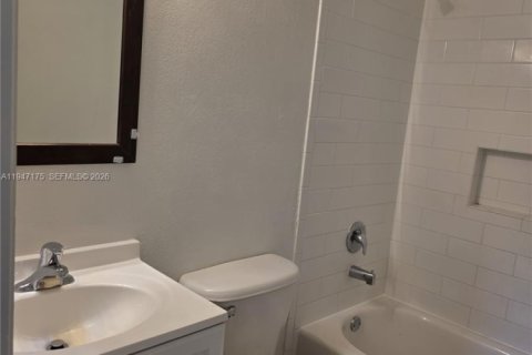 Touwnhouse à louer à Cooper City, Floride: 3 chambres, 125.42 m2 № 2003296 - photo 14