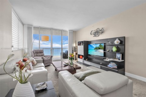 Copropriété à vendre à Pompano Beach, Floride: 3 chambres, 241.45 m2 № 2253558 - photo 5