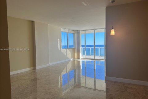 Copropriété à vendre à Pompano Beach, Floride: 3 chambres, 241.45 m2 № 2253558 - photo 13
