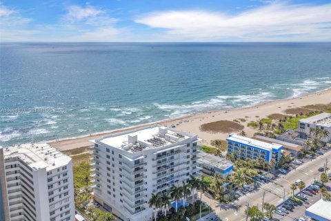 Copropriété à vendre à Pompano Beach, Floride: 3 chambres, 241.45 m2 № 2253558 - photo 2