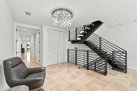 Touwnhouse à vendre à Fort Lauderdale, Floride: 3 chambres, 264.77 m2 № 2393226 - photo 11