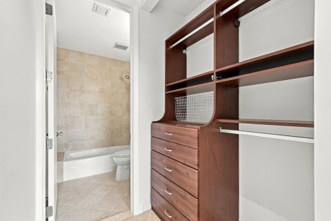 Touwnhouse à vendre à Fort Lauderdale, Floride: 3 chambres, 264.77 m2 № 2393226 - photo 18