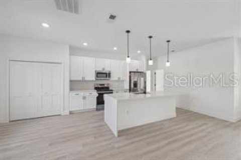 Casa en venta en Ocala, Florida, 4 dormitorios, 162.67 m2 № 1795375 - foto 11