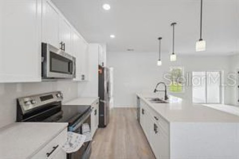 Casa en venta en Ocala, Florida, 4 dormitorios, 162.67 m2 № 1795375 - foto 9