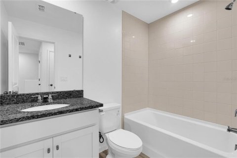 Townhouse in Kissimmee, Florida 3 bedrooms, 135.64 sq.m. № 2212504 - photo 19