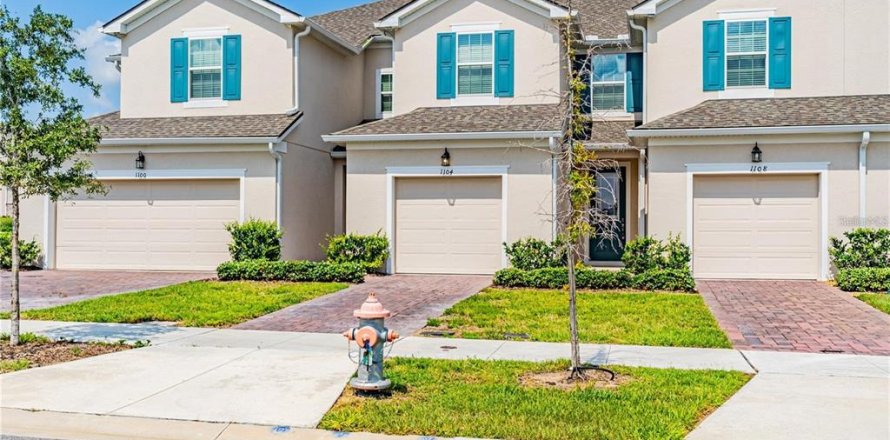 Townhouse in Kissimmee, Florida 3 bedrooms, 135.64 sq.m. № 2212504