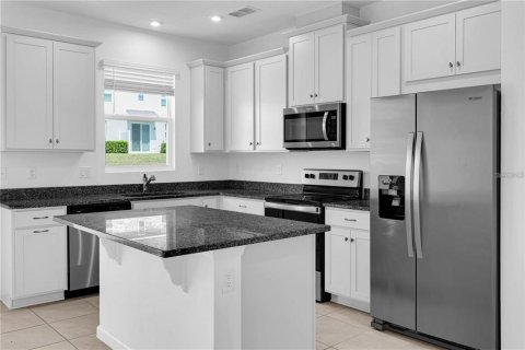 Townhouse in Kissimmee, Florida 3 bedrooms, 135.64 sq.m. № 2212504 - photo 9