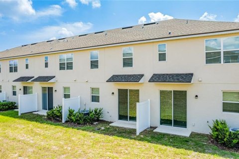 Townhouse in Kissimmee, Florida 3 bedrooms, 135.64 sq.m. № 2212504 - photo 23
