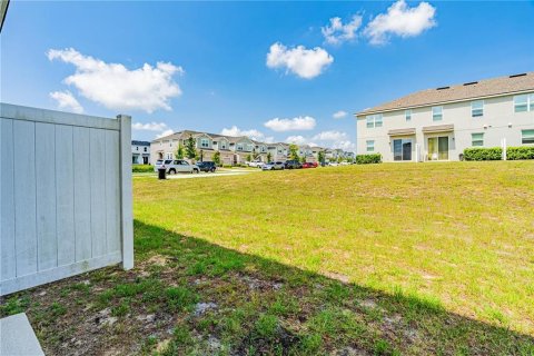 Townhouse in Kissimmee, Florida 3 bedrooms, 135.64 sq.m. № 2212504 - photo 25