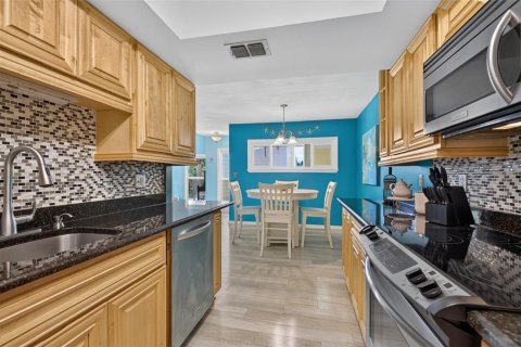 Condo in Saint Augustine, Florida, 2 bedrooms № 2393922 - photo 25