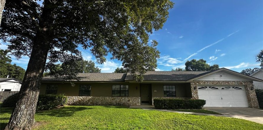 Casa en Ocala, Florida 3 dormitorios, 191.75 m2 № 1901725