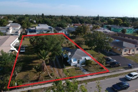 Купить коммерческую недвижимость в Холливуд, Флорида № 2034142 - фото 8