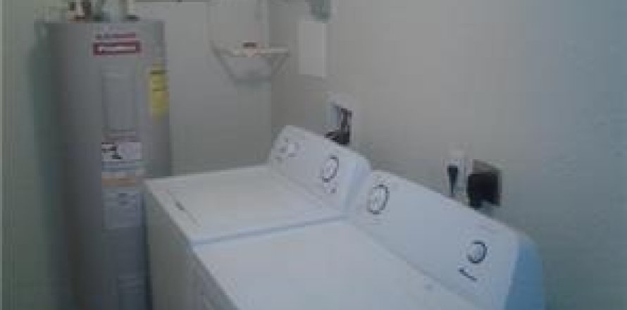 House in Tamarac, Florida 1 bedroom, 51.1 sq.m. № 1029684