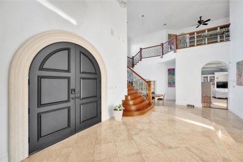 House in Thonotosassa, Florida 10 bedrooms, 895.02 sq.m. № 1534070 - photo 10