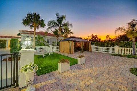 House in Thonotosassa, Florida 10 bedrooms, 895.02 sq.m. № 1534070 - photo 28