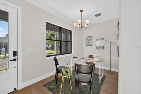 Villa ou maison à vendre à Tampa, Floride: 4 chambres, 201.04 m2 № 2427619 - photo 4