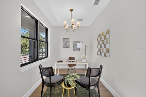 Villa ou maison à vendre à Tampa, Floride: 4 chambres, 201.04 m2 № 2427619 - photo 3