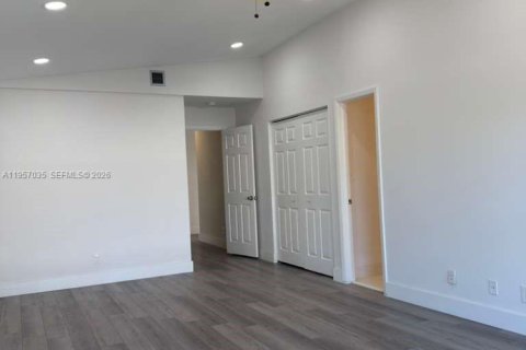 Adosado en alquiler en Plantation, Florida, 3 dormitorios, 201.6 m2 № 2017724 - foto 9