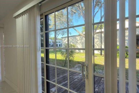 Adosado en alquiler en Plantation, Florida, 3 dormitorios, 201.6 m2 № 2017724 - foto 4