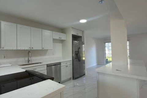 Adosado en alquiler en Plantation, Florida, 3 dormitorios, 201.6 m2 № 2017724 - foto 17