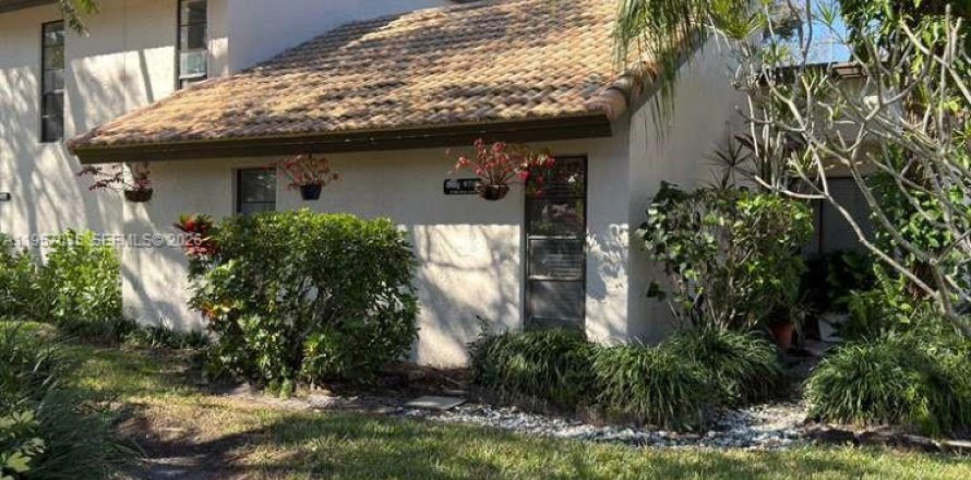 Adosado en Plantation, Florida 3 dormitorios, 201.6 m2 № 2017724