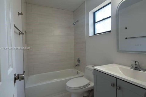 Adosado en alquiler en Plantation, Florida, 3 dormitorios, 201.6 m2 № 2017724 - foto 28