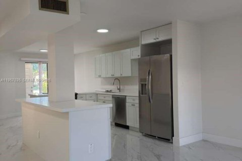 Adosado en alquiler en Plantation, Florida, 3 dormitorios, 201.6 m2 № 2017724 - foto 16