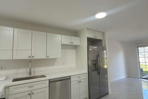 Adosado en alquiler en Plantation, Florida, 3 dormitorios, 201.6 m2 № 2017724 - foto 15