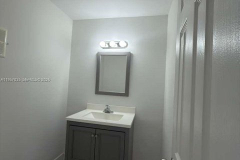 Adosado en alquiler en Plantation, Florida, 3 dormitorios, 201.6 m2 № 2017724 - foto 25