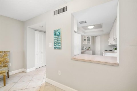 Condominio en alquiler en Sarasota, Florida, 2 dormitorios, 108.51 m2 № 2118245 - foto 9