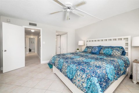 Condominio en alquiler en Sarasota, Florida, 2 dormitorios, 108.51 m2 № 2118245 - foto 18
