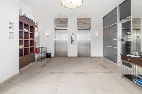 Condominio en alquiler en Sarasota, Florida, 2 dormitorios, 108.51 m2 № 2118245 - foto 28