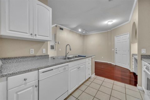 Купить кондоминиум в Орландо, Флорида 4 комнаты, 99.41м2, № 1846527 - фото 12