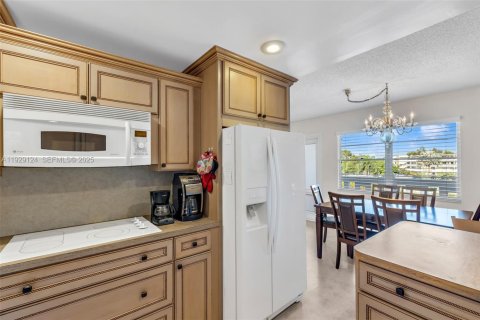 Condominio en venta en Deerfield Beach, Florida, 2 dormitorios, 92.9 m2 № 1989081 - foto 14