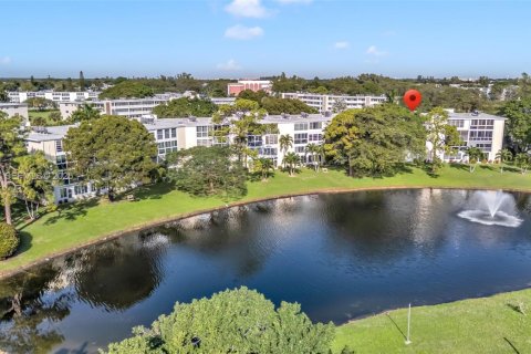 Condominio en venta en Deerfield Beach, Florida, 2 dormitorios, 92.9 m2 № 1989081 - foto 3