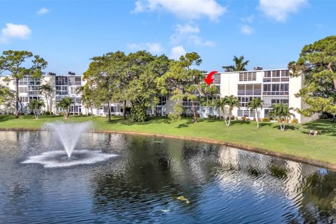 Condominio en venta en Deerfield Beach, Florida, 2 dormitorios, 92.9 m2 № 1989081 - foto 5