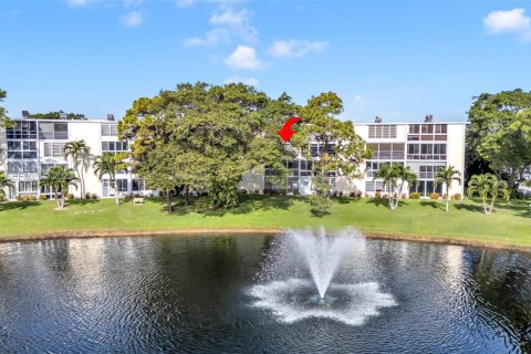 Condominio en venta en Deerfield Beach, Florida, 2 dormitorios, 92.9 m2 № 1989081 - foto 4