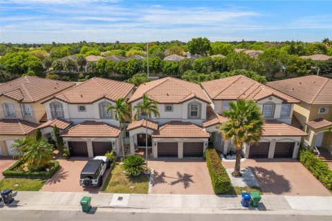 Touwnhouse à vendre à Doral, Floride: 3 chambres, 154.12 m2 № 1897904 - photo 17