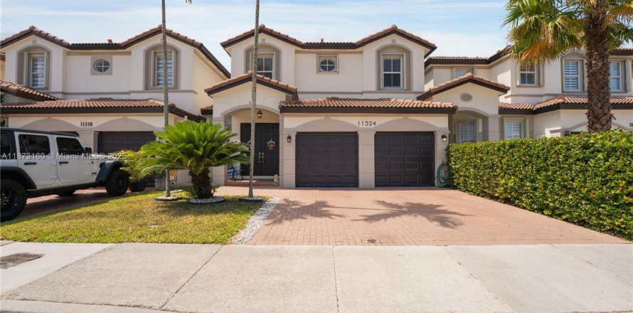 Adosado en Doral, Florida 3 dormitorios, 154.12 m2 № 1897904
