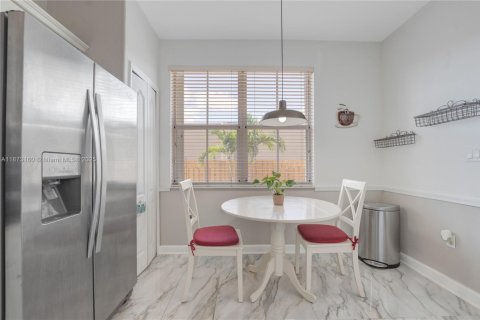 Touwnhouse à vendre à Doral, Floride: 3 chambres, 154.12 m2 № 1897904 - photo 15