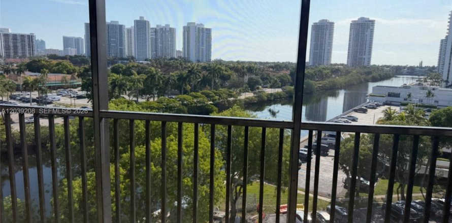 Condo in Aventura, Florida, 1 bedroom  № 2178858