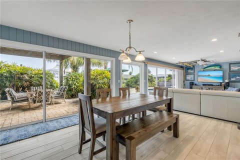 Casa en venta en New Smyrna Beach, Florida, 3 dormitorios, 238.76 m2 № 2215801 - foto 22
