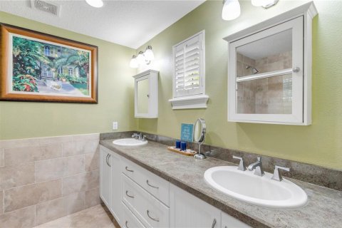Casa en venta en New Smyrna Beach, Florida, 3 dormitorios, 238.76 m2 № 2215801 - foto 9