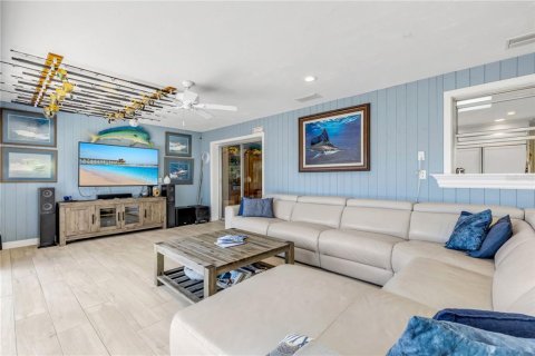 Casa en venta en New Smyrna Beach, Florida, 3 dormitorios, 238.76 m2 № 2215801 - foto 11