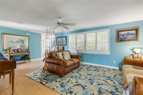 Casa en venta en New Smyrna Beach, Florida, 3 dormitorios, 238.76 m2 № 2215801 - foto 14
